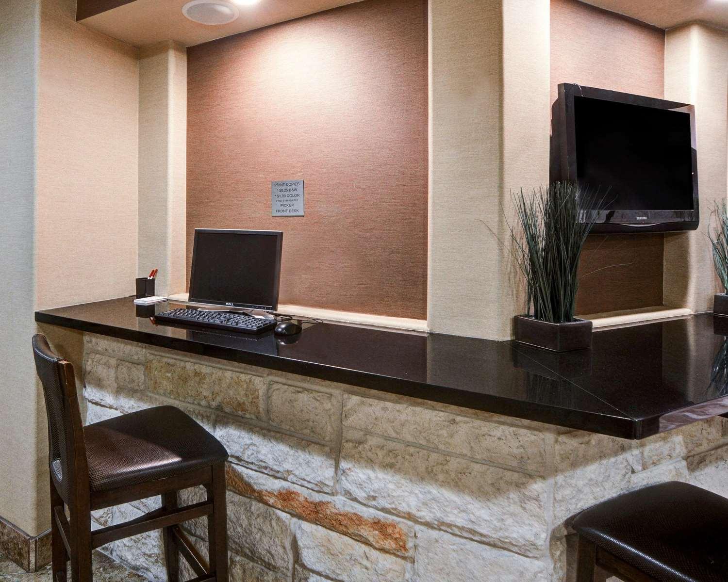 Comfort Suites Arlington - photo 26