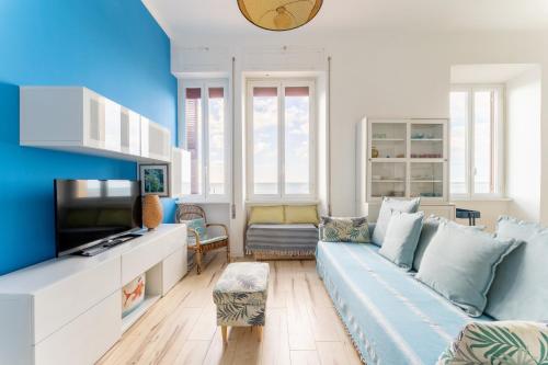 The Window On The Sea Amazing Penthouse on the Beach — 4-Star Luxury Hotel in Lido Di Ostia, Italy