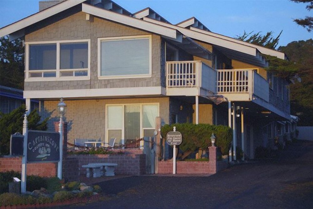 Captains Cove Inn - photo 20