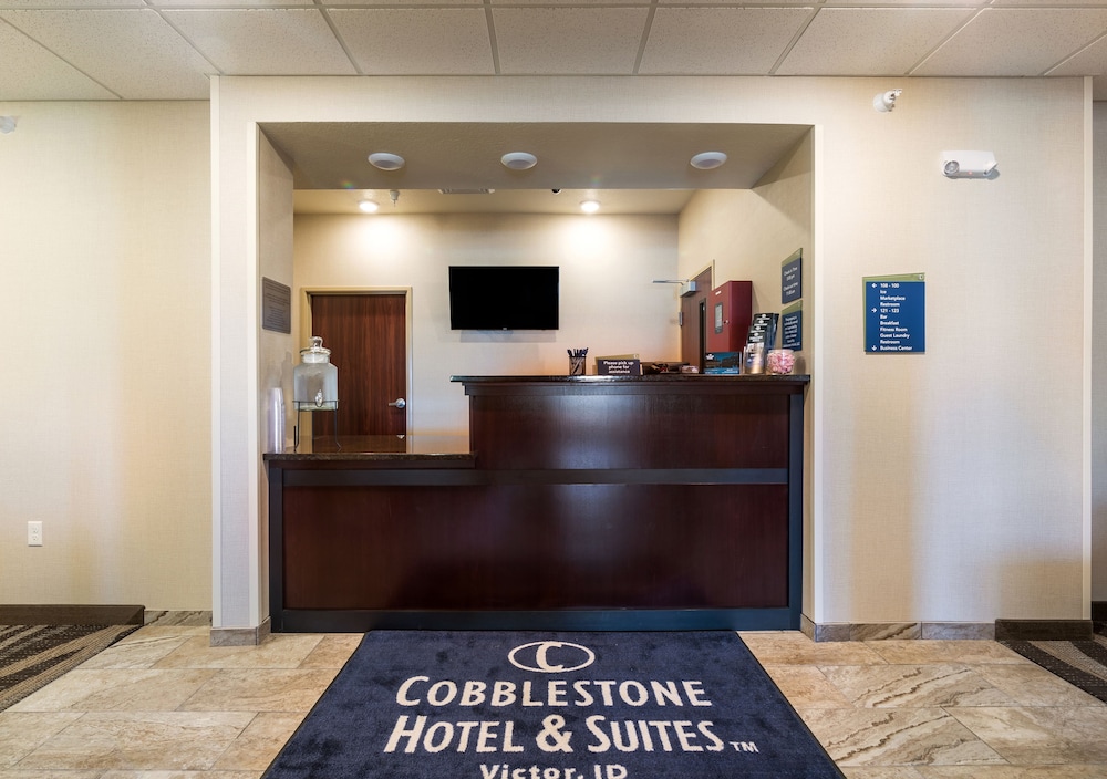 Cobblestone Hotel & Suites Victor - photo 2