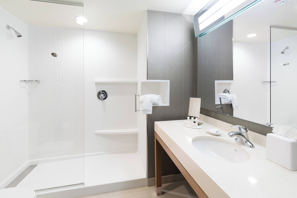 Courtyard by Marriott Bowie - photo 8