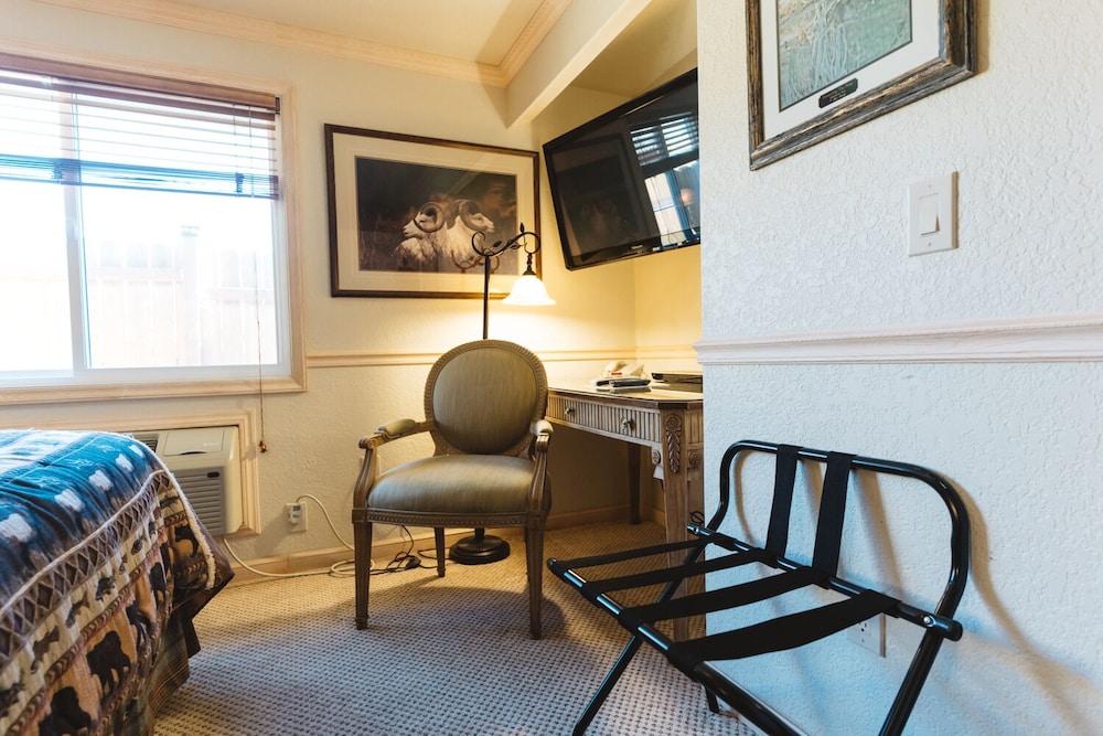 Yellowstone Gateway Inn - photo 97