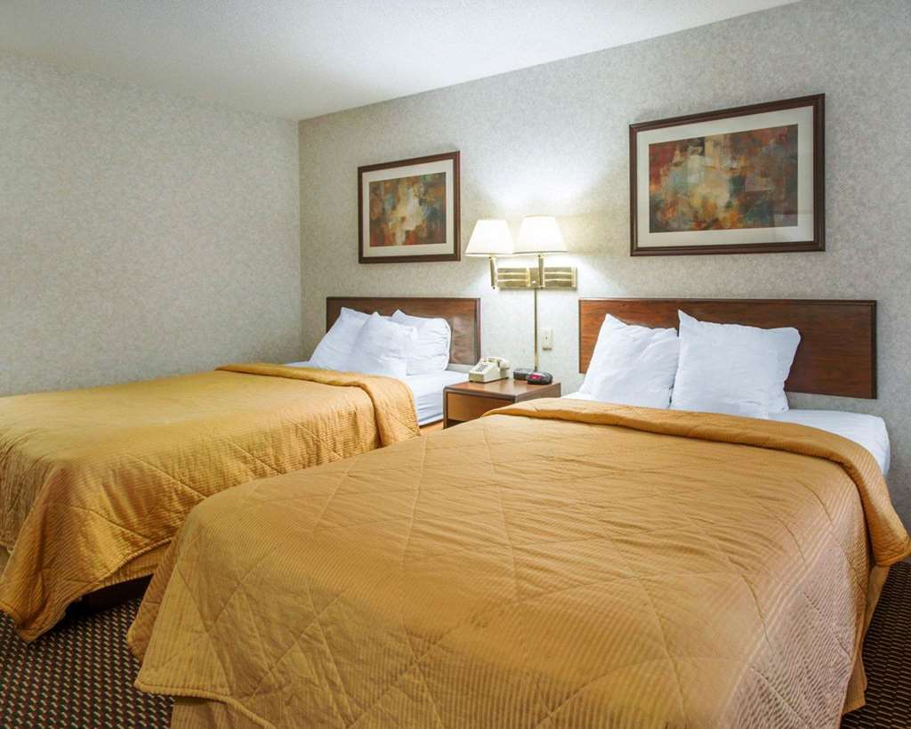 Econo Lodge Troy - photo 16