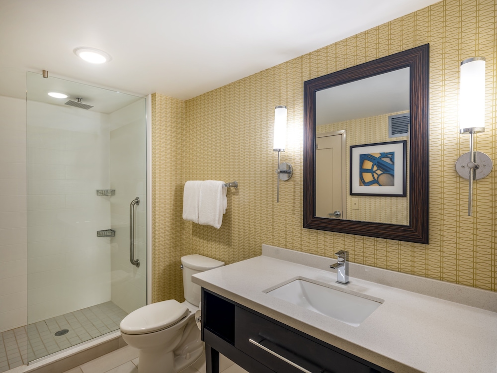 Holiday Inn Greensboro Coliseum by IHG - photo 11