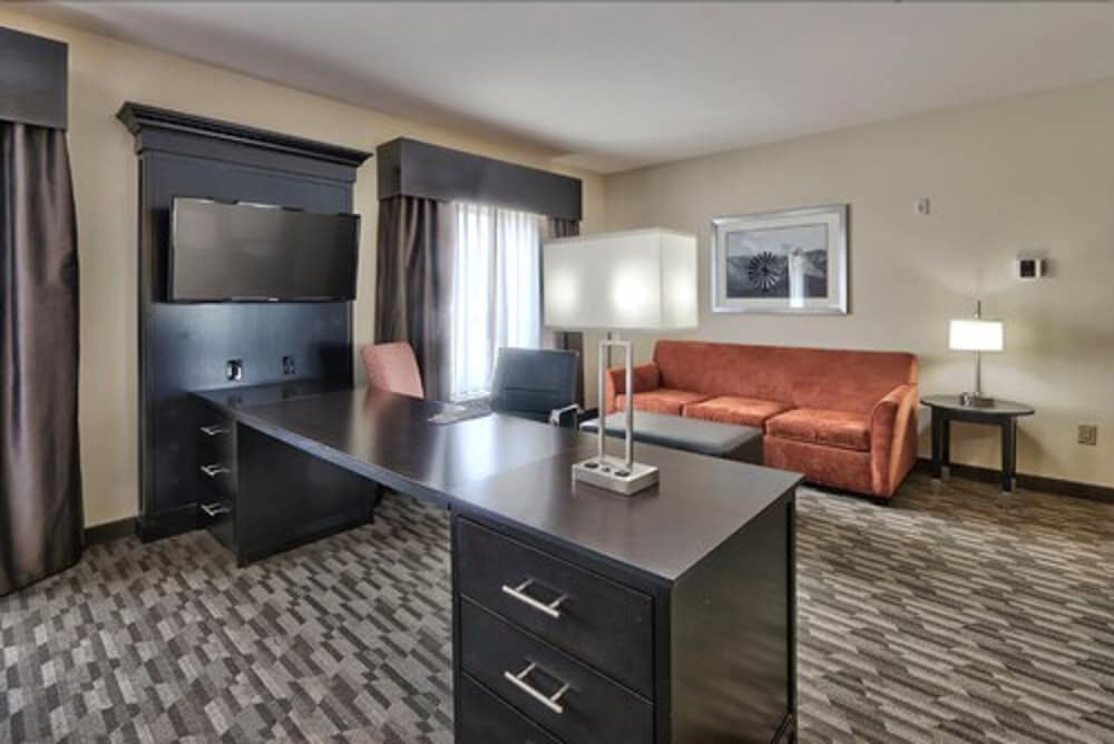 Hampton Inn & Suites Albuquerque North I 25 - photo 11