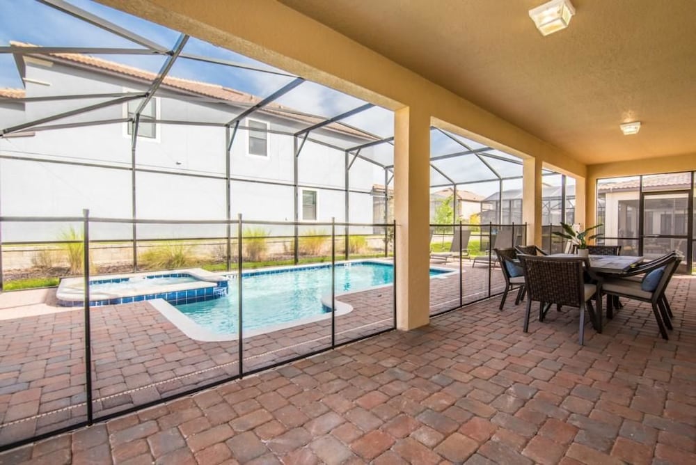 Champions Gate Luxury 5 Bedroom Resort Villa - photo 18