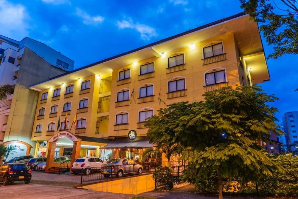 Hotel Pinares Plaza in Pereira, Colombia