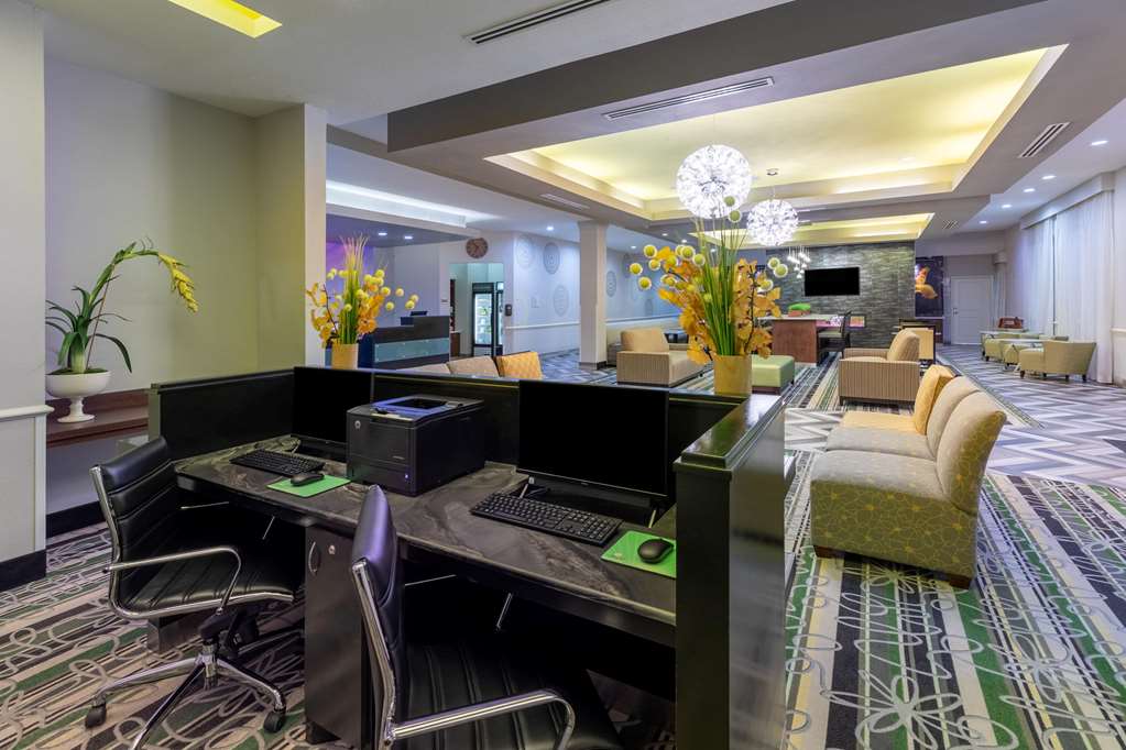 La Quinta Inn & Suites by Wyndham Houston NW Beltway8 WestRD - photo 34