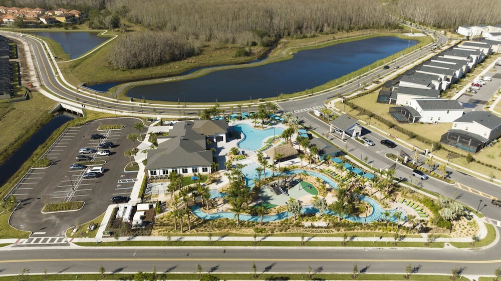 Fantastic 4 Bd w Pool at Storey Lake Resort 2709 - photo 3
