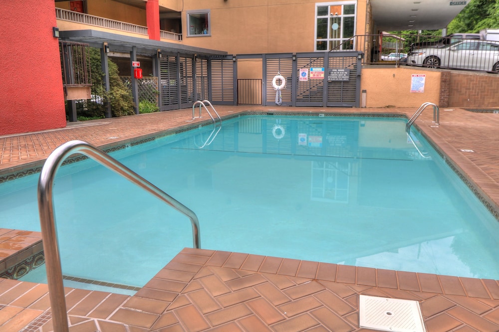 Gatlinburg River Inn - photo 31