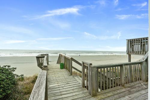 My Two Gulls by Oak Island Accommodations - photo 45