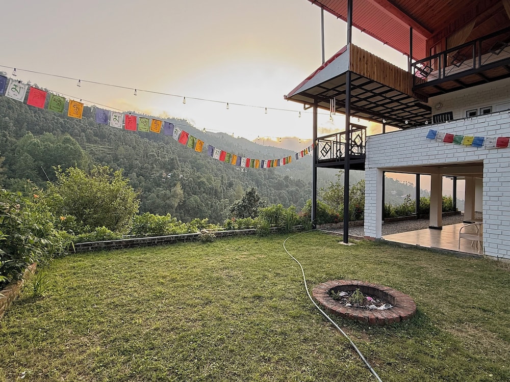 The Hermit's Getaway — 4-Star Luxury Hotel in Bhim Tal, India