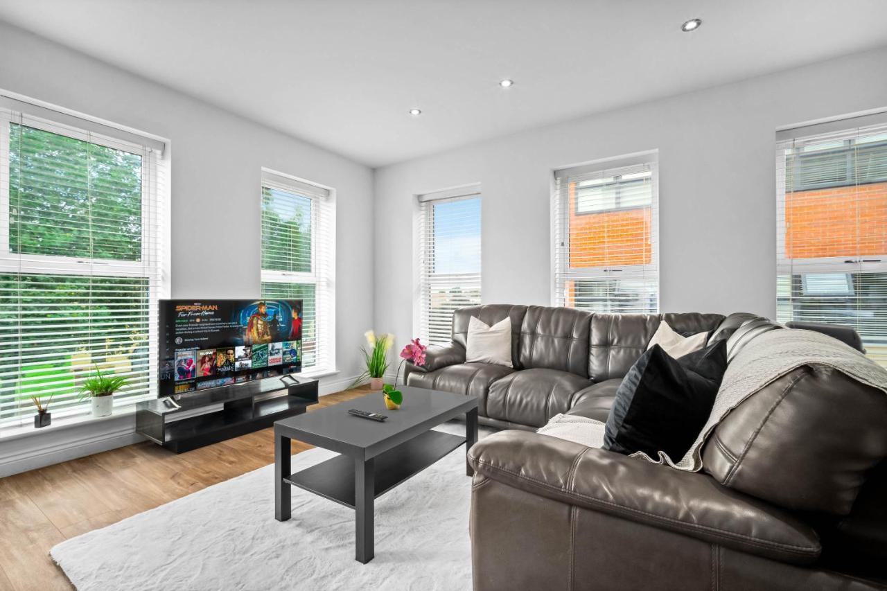 Modern 2 Bedroom Apartment Secure Parking City Centre 195M — 4-Star Luxury Hotel in Birmingham, United Kingdom