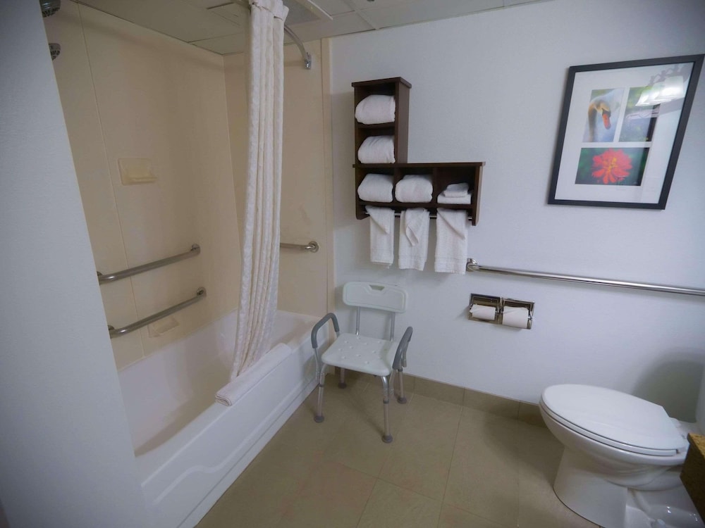 Country Inn & Suites by Radisson Burlington NC - photo 10