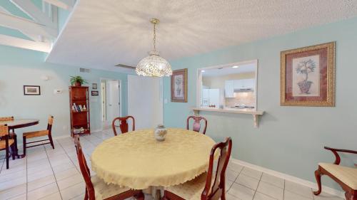 627 Queens Grant - photo 11