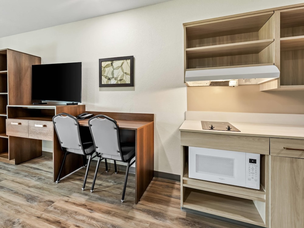 WoodSpring Suites Prattville Montgomery North - photo 13