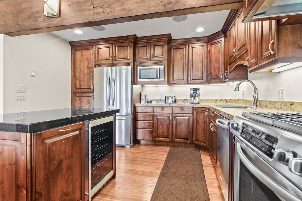 Fairway Village 2570 - photo 15