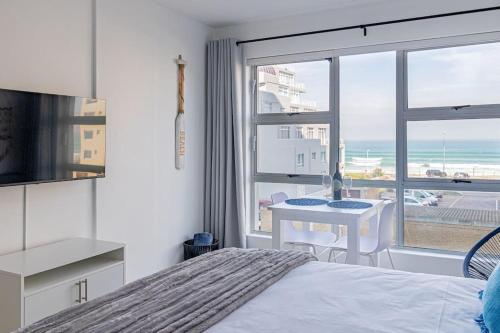Beach Front Sea View Apartment Table View