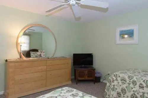 Blue Dolphin Inn by Island Vacation Properties - photo 30