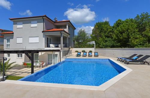 YourCroatiaHoliday Villa with 6 rooms — 4-Star Luxury Hotel in Drenje, Croatia