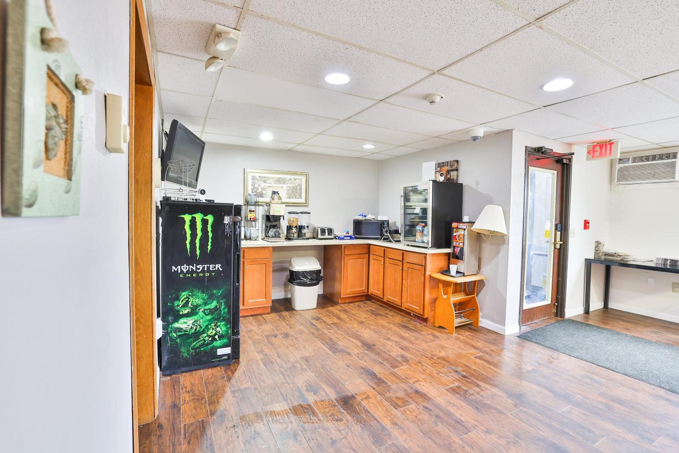 OYO Hotel Pipestone MN Canterbury Park - photo 37