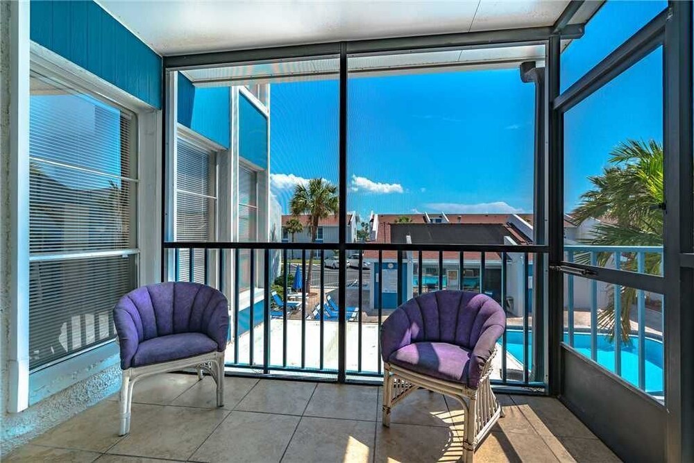 Madeira Beach Condo — 4-Star Luxury Hotel in Saint Pete Beach, United States