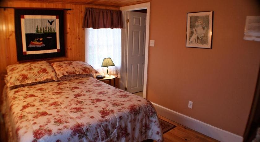 Bishop White Manor — Catalina — photo 5