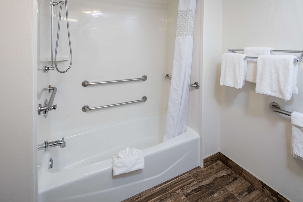 Hampton Inn San Francisco Airport - photo 29