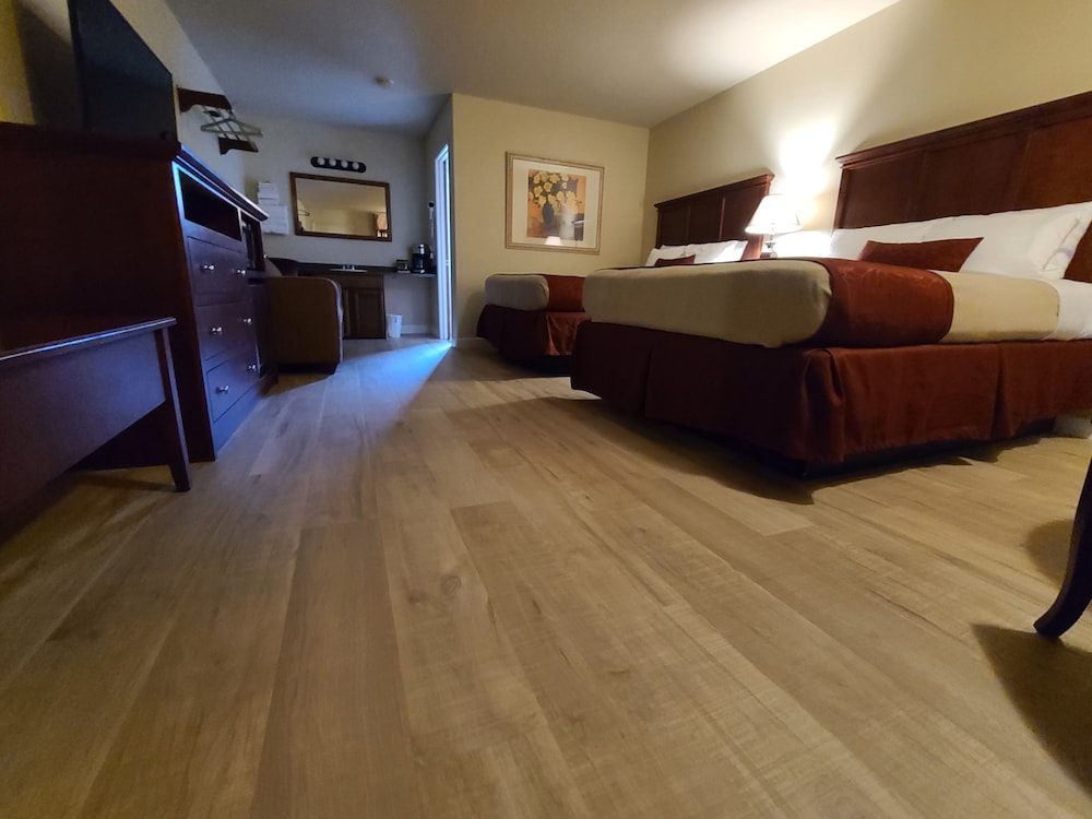 Homestead Motel - photo 10