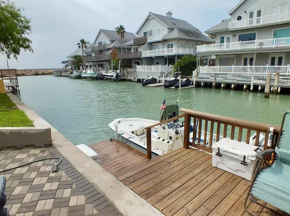 Charming 1BR Getaway in Long Island Village Resort — hotel in Port Isabel