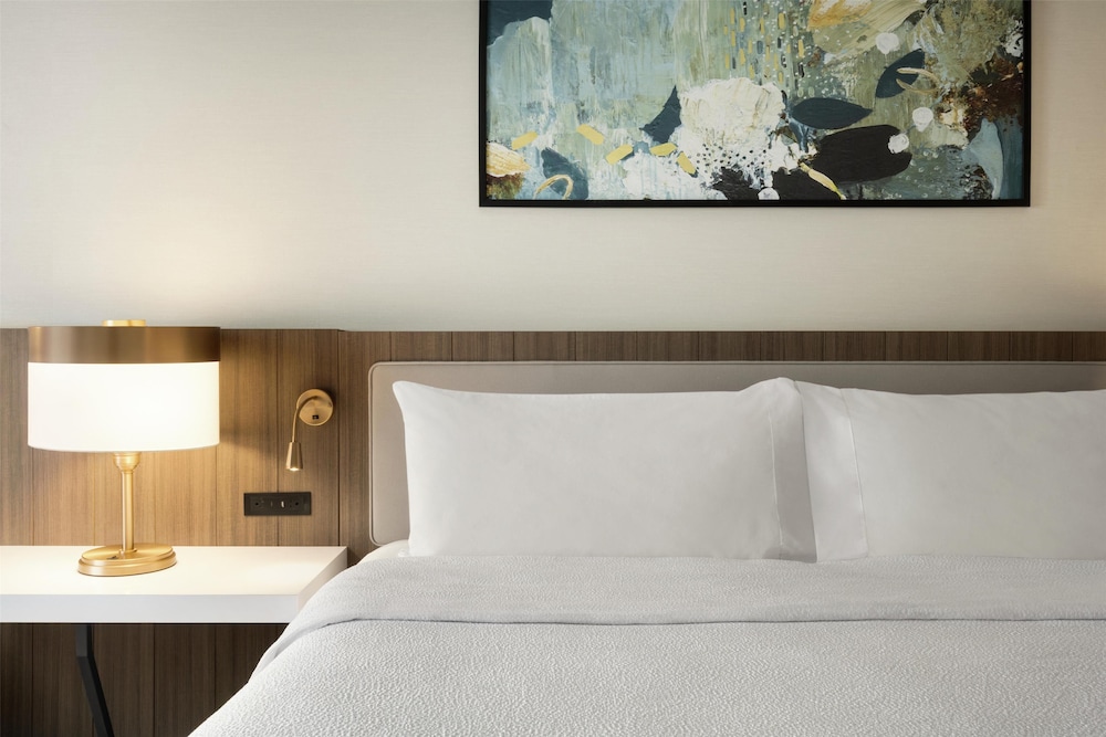 Hilton Garden Inn Riverhead - photo 13