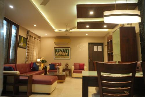 Elegant 3BR Apt in Mohali By Especial Rentals