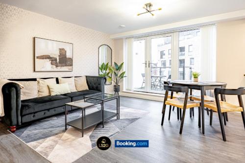 Modern 2 Bed Apartment in Greenwich By LS2G Stays — 4-Star Luxury Hotel in London, United Kingdom