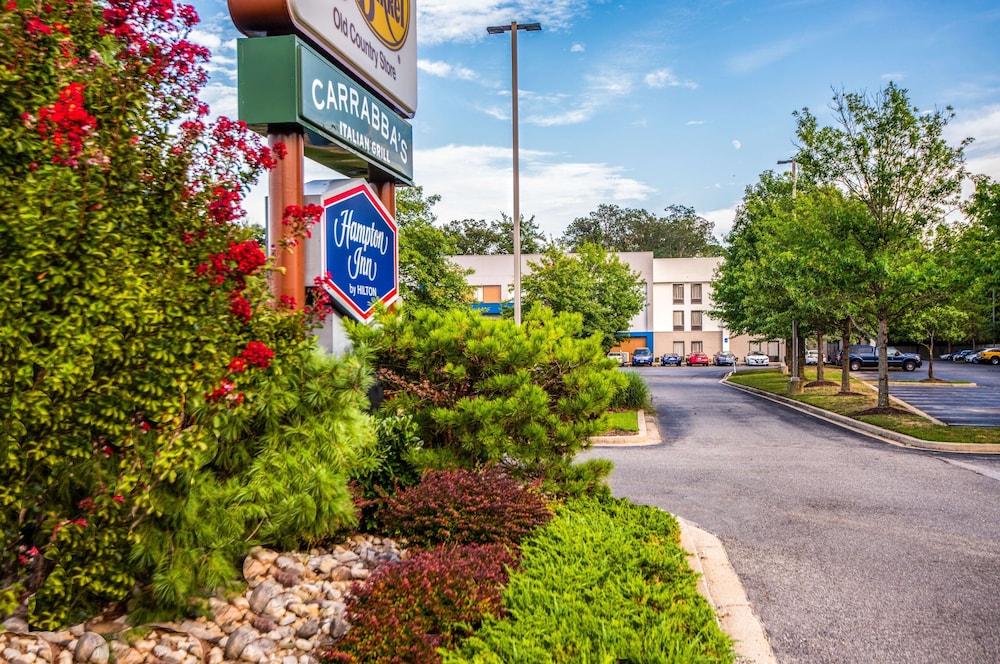 Hampton Inn Waldorf - photo 32