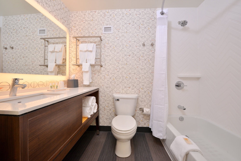 Holiday Inn Kansas City Airport by IHG - photo 28
