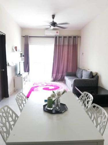Ijanina Homestay — 4-Star Luxury Hotel in Pelabuhan Klang, Malaysia