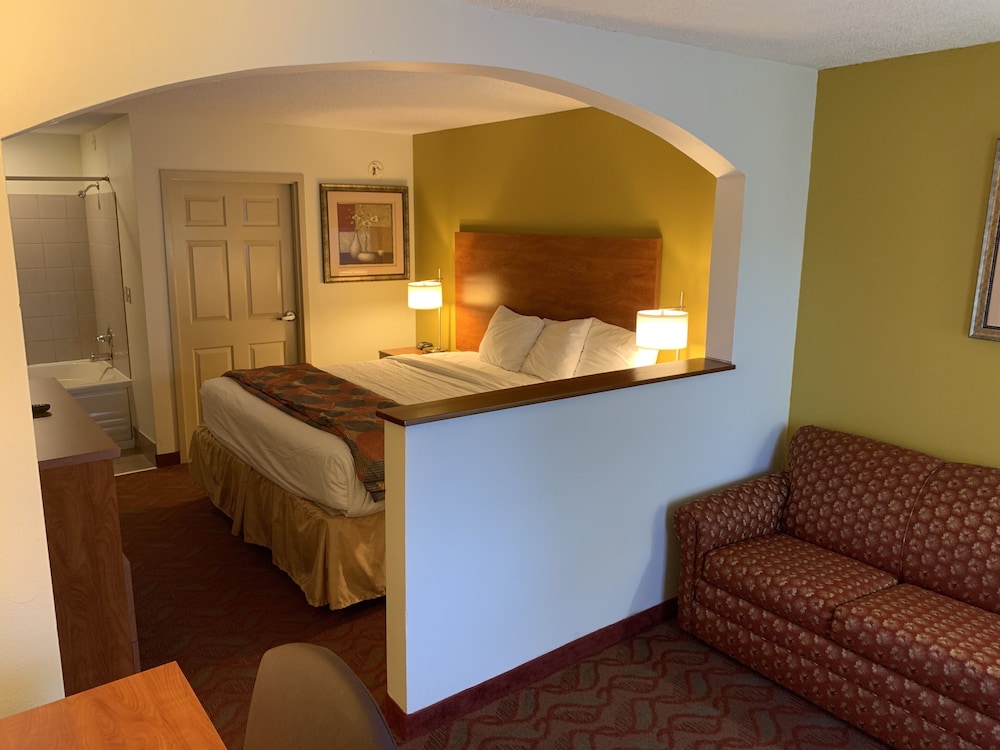 Baymont by Wyndham Cave City - photo 8
