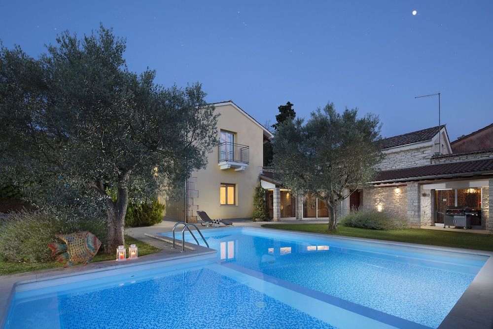 Art Villa Sis — 4-Star Luxury Hotel in Kanfanar, Croatia
