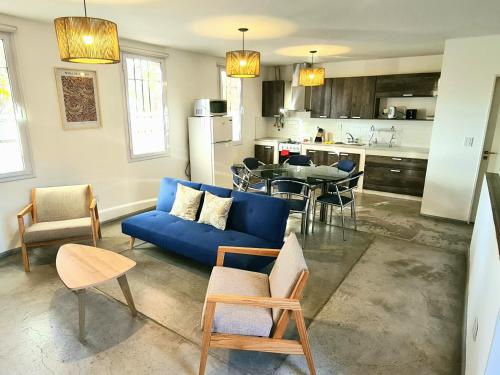 Modern house with garden close to Arístides — 4-Star Luxury Hotel in Mendoza, Argentina