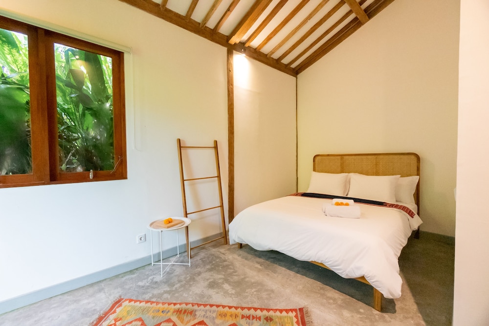 Singgah Di Ubud 2 By Zuzu