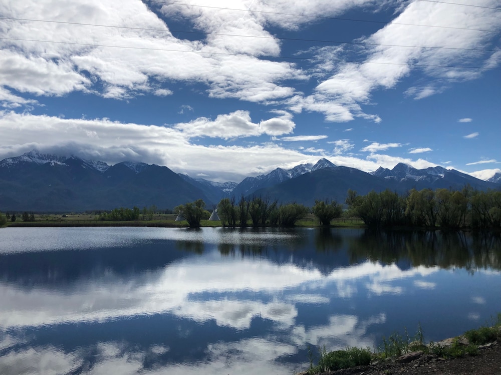 Ninepipes Lodge - featured photo