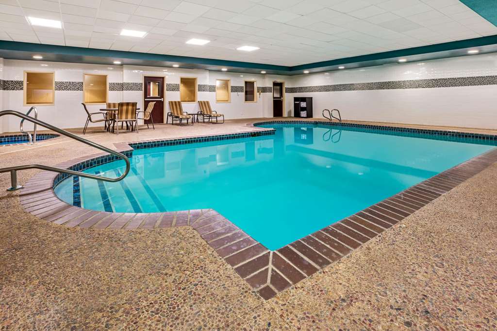 La Quinta Inn & Suites by Wyndham Meridian Boise West - photo 7