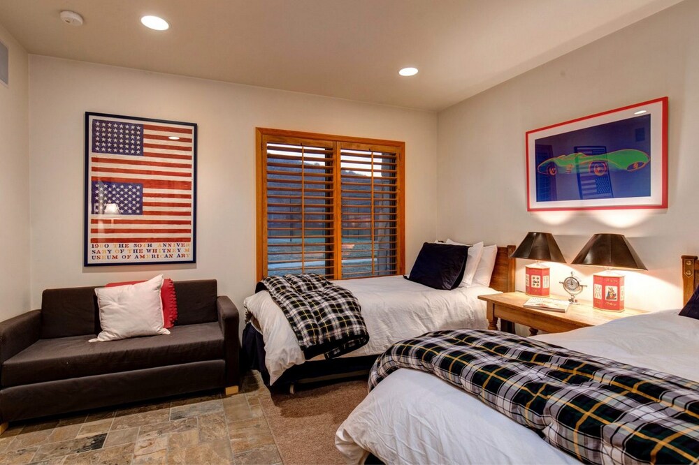 Abode at Silver Oak - photo 3