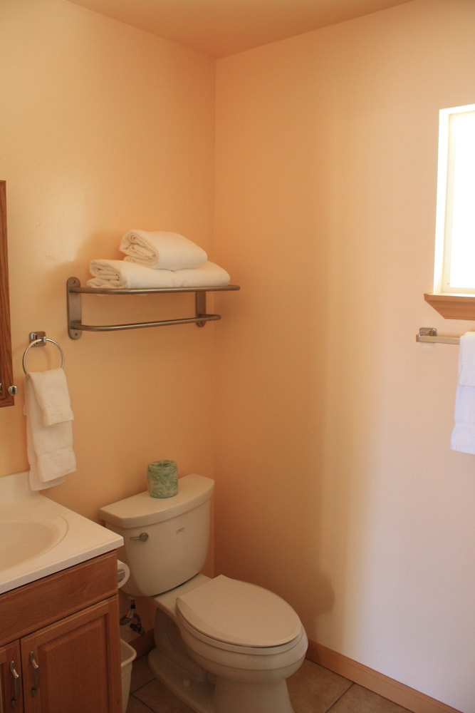 Gold Trail Motor Lodge - photo 13