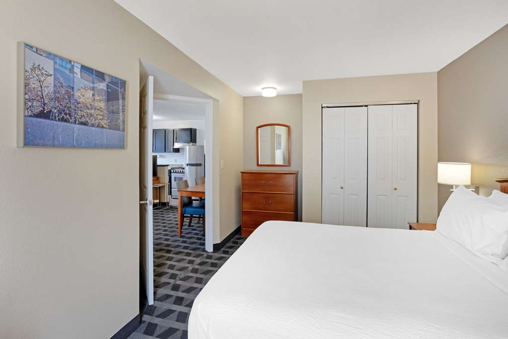 MainStay Suites Mt. Laurel Philadelphia - photo 30