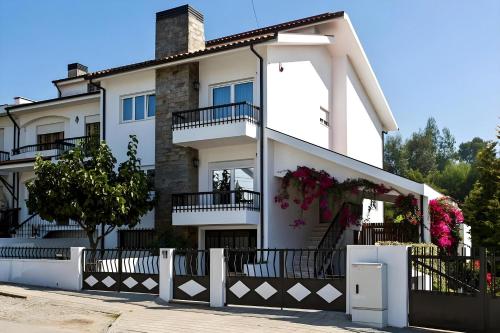 Spacious Villa in Vila Nova de Gaia — 4-Star Luxury Hotel in Vila Nova De Gaia, Portugal
