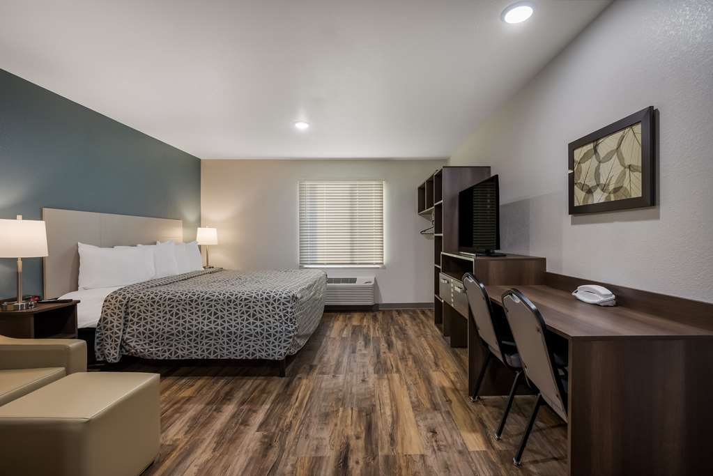 Woodspring Suites Milwaukee Menomonee Falls - photo 33