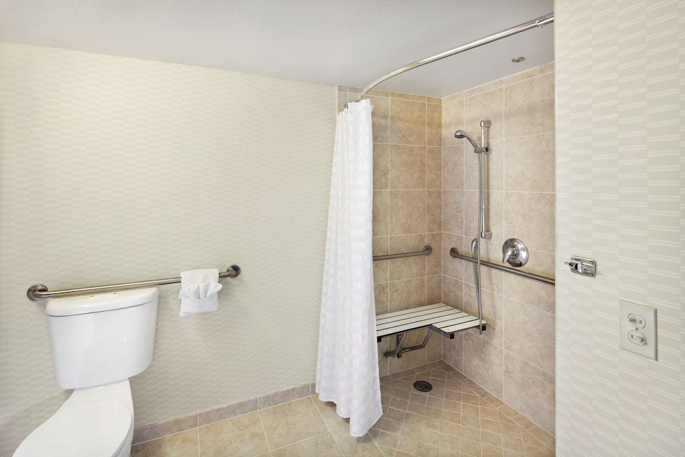 Embassy Suites by Hilton Milpitas Silicon Valley - photo 39