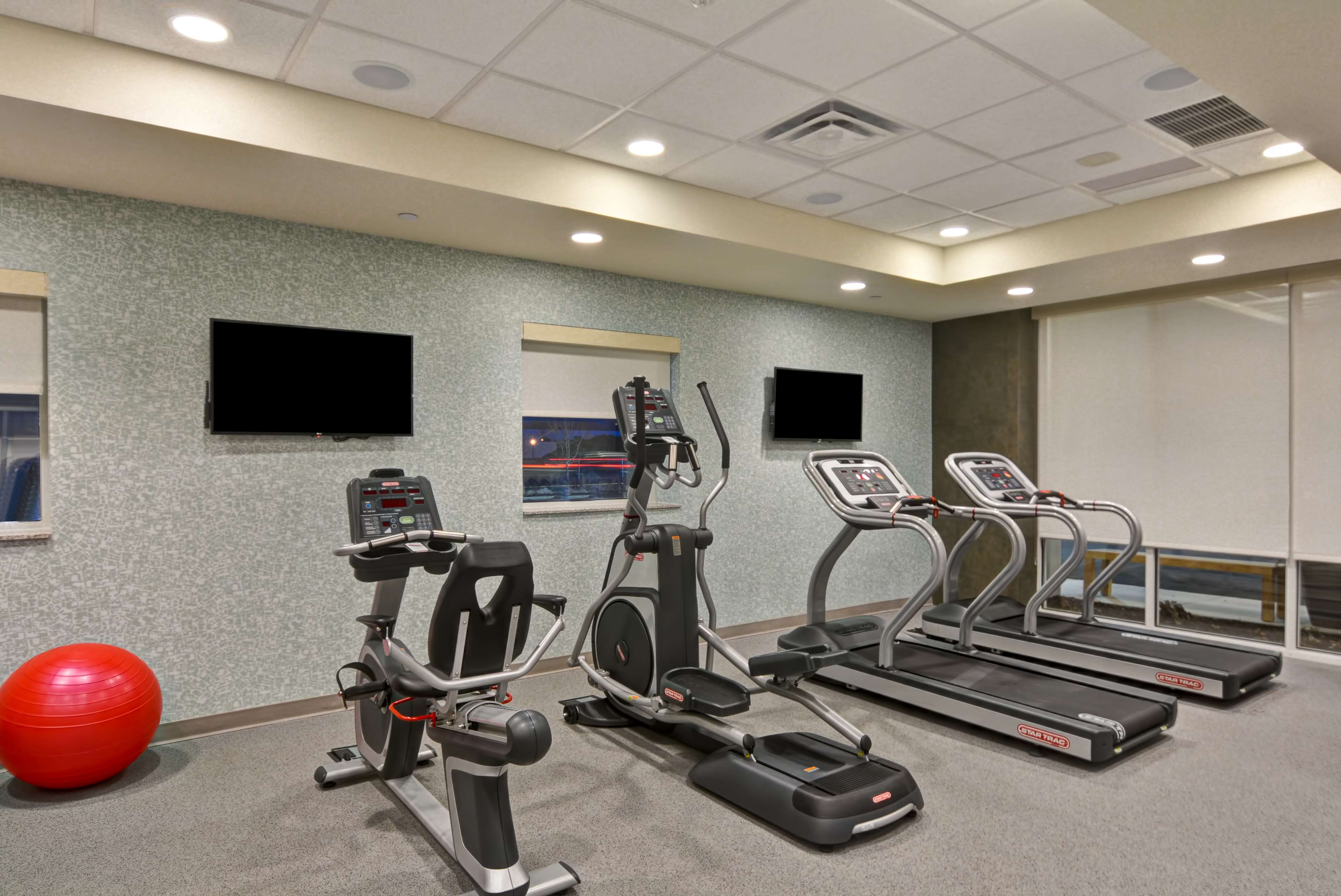 Home2 Suites by Hilton Green Bay - photo 12