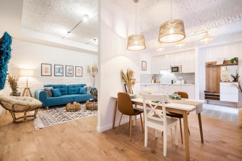 Roomli Boho Chic Apartments — 4-Star Luxury Hotel in Budapest, Hungary